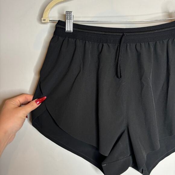 District Vision 3" Pocketed Split Shorts Black - Picture 3 of 9